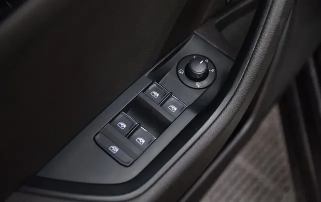 SKODA Superb 1.8 TSI L&K