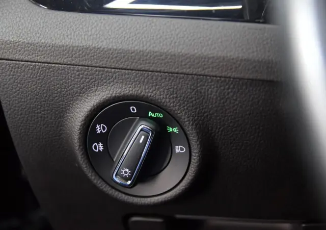 SKODA Superb 1.8 TSI L&K