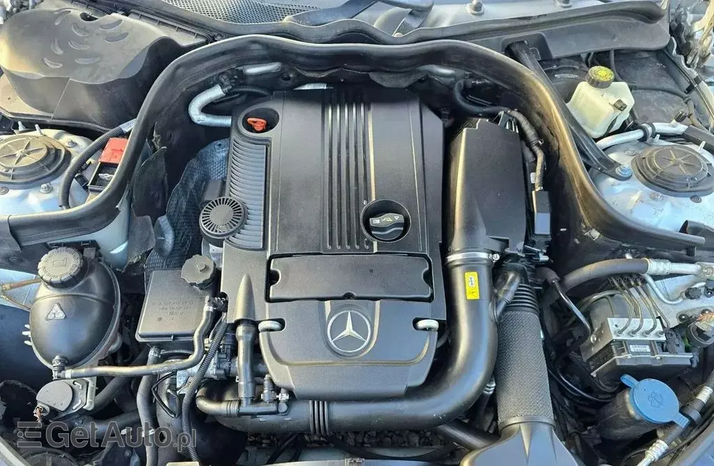 MERCEDES-BENZ E 