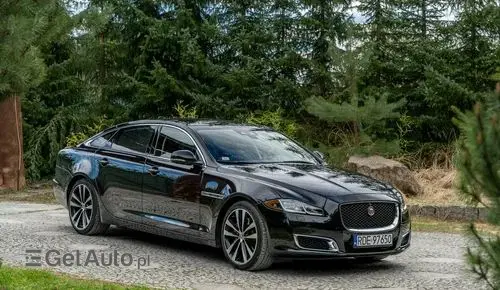 JAGUAR XJ 