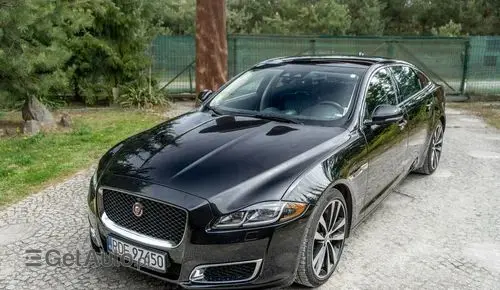 JAGUAR XJ 