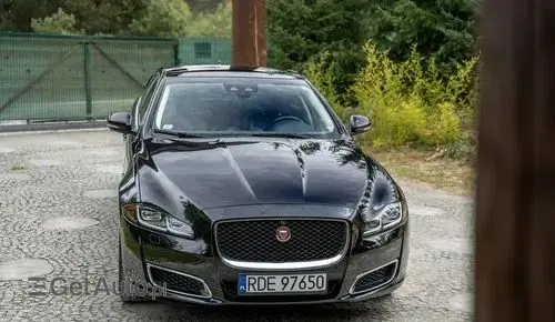 JAGUAR XJ 