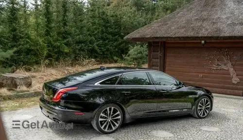 JAGUAR XJ 