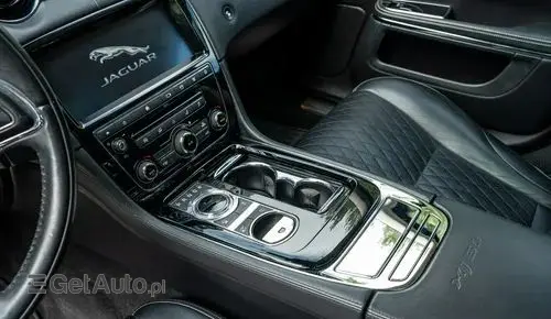 JAGUAR XJ 