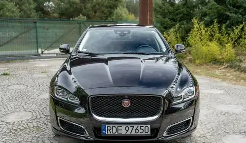 JAGUAR XJ 