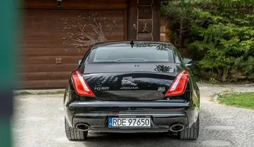 JAGUAR XJ 