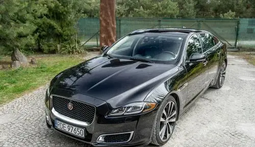 JAGUAR XJ 