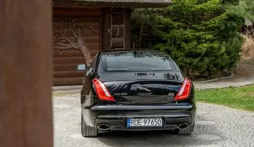 JAGUAR XJ 