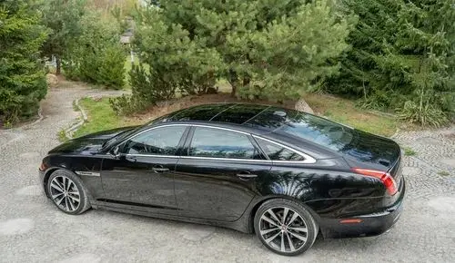 JAGUAR XJ 
