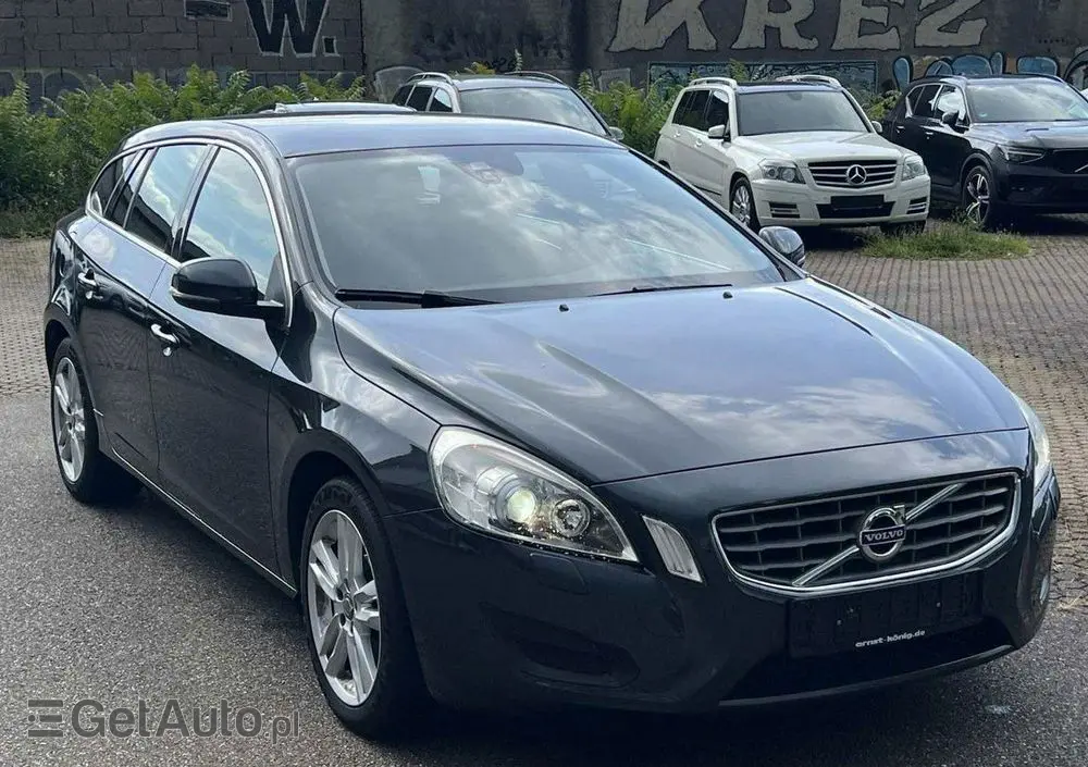 VOLVO V60 D3 Momentum