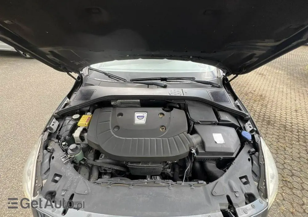 VOLVO V60 D3 Momentum