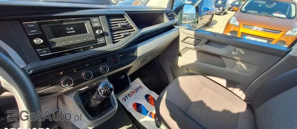VOLKSWAGEN Transporter 