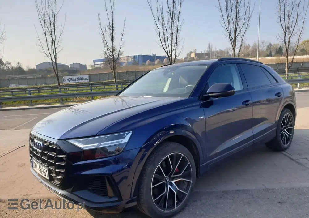 AUDI Q8 SUV TFSI quattro 250 kW tiptronic