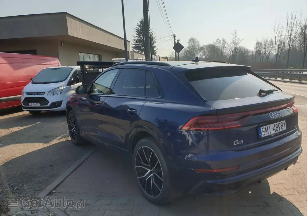 AUDI Q8 SUV TFSI quattro 250 kW tiptronic