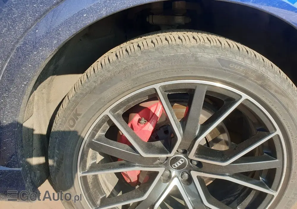 AUDI Q8 SUV TFSI quattro 250 kW tiptronic