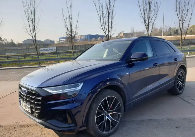 AUDI Q8 SUV TFSI quattro 250 kW tiptronic