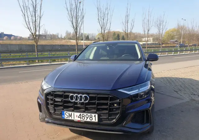 AUDI Q8 SUV TFSI quattro 250 kW tiptronic