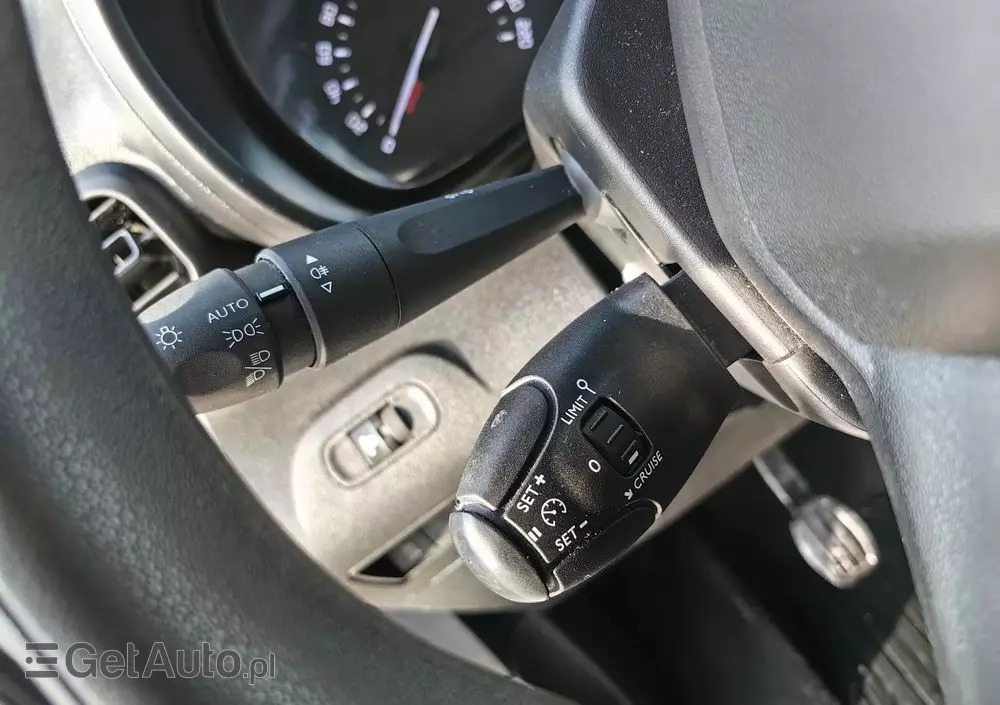 TOYOTA Proace City Berlingo Partner 