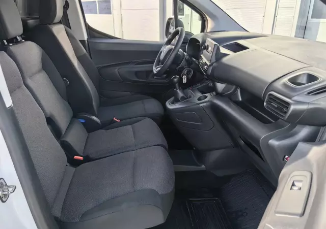 TOYOTA Proace City Berlingo Partner 