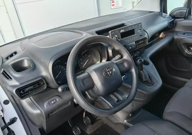 TOYOTA Proace City Berlingo Partner 