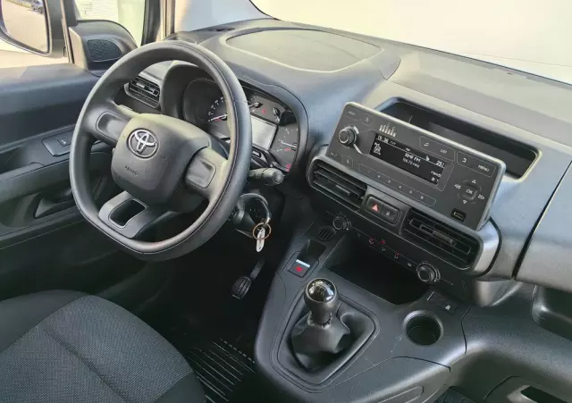 TOYOTA Proace City Berlingo Partner 