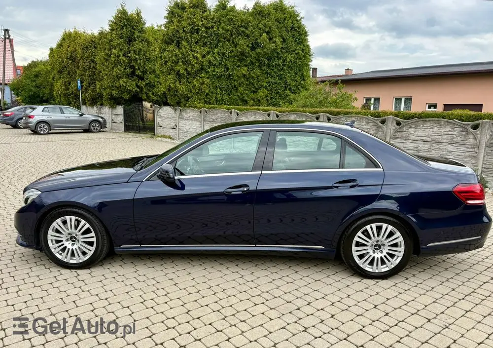MERCEDES-BENZ Klasa E 300 T BlueTEC 9G-TRONIC