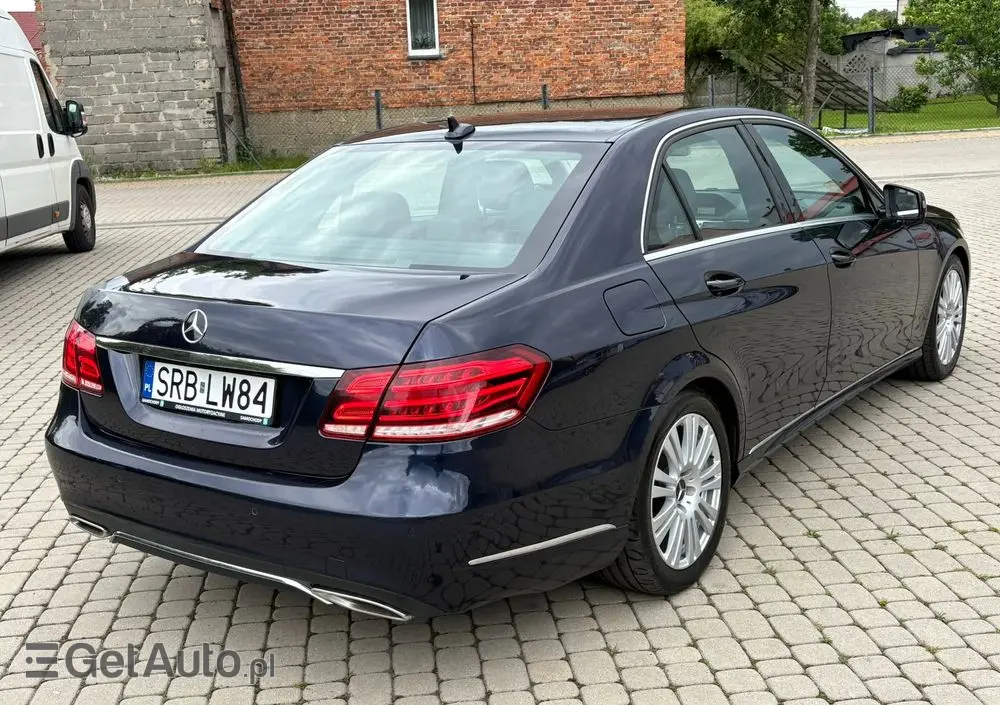 MERCEDES-BENZ Klasa E 300 T BlueTEC 9G-TRONIC