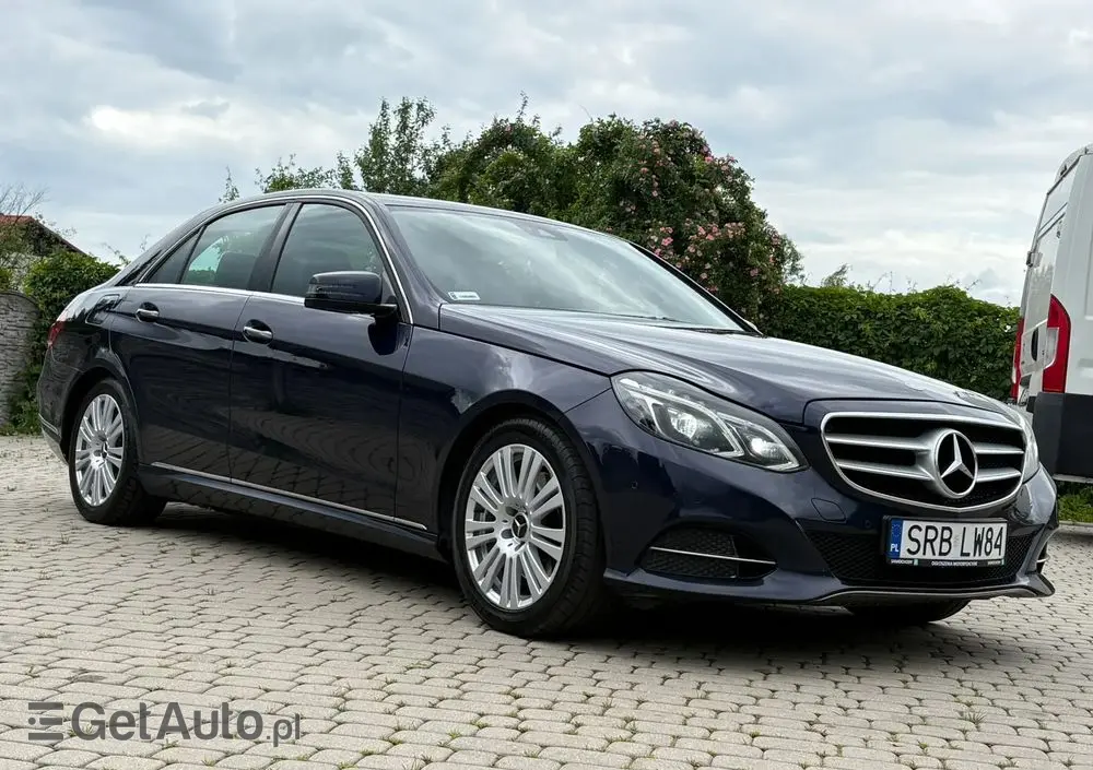 MERCEDES-BENZ Klasa E 300 T BlueTEC 9G-TRONIC