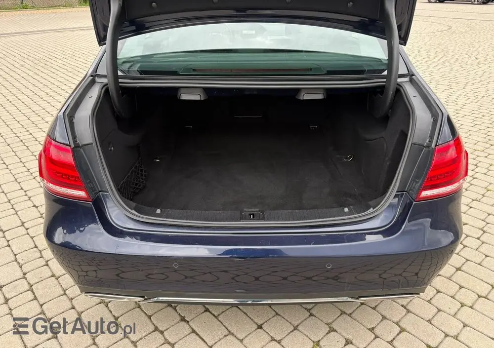MERCEDES-BENZ Klasa E 300 T BlueTEC 9G-TRONIC