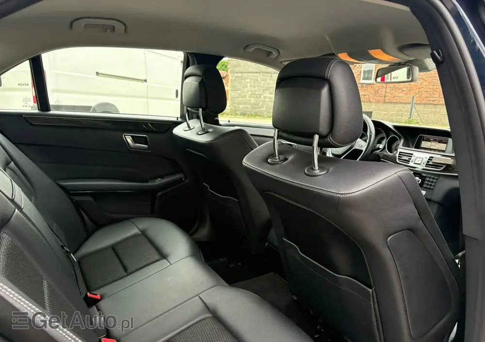MERCEDES-BENZ Klasa E 300 T BlueTEC 9G-TRONIC