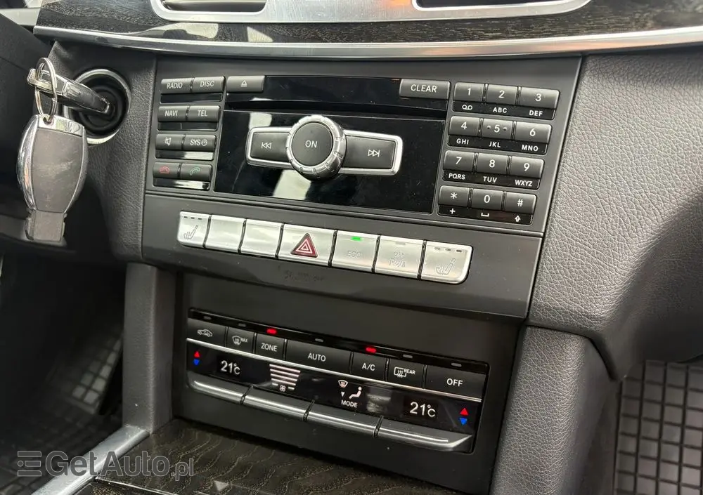 MERCEDES-BENZ Klasa E 300 T BlueTEC 9G-TRONIC