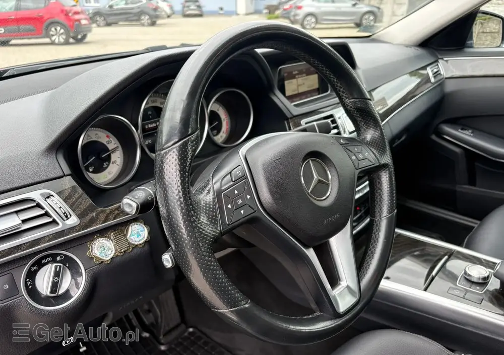 MERCEDES-BENZ Klasa E 300 T BlueTEC 9G-TRONIC