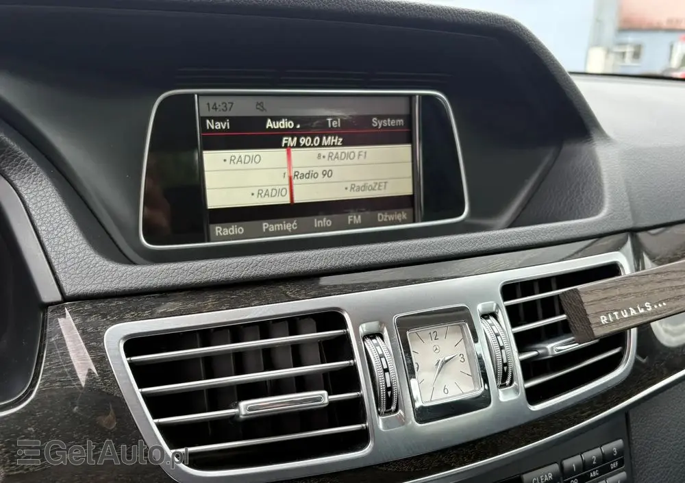 MERCEDES-BENZ Klasa E 300 T BlueTEC 9G-TRONIC