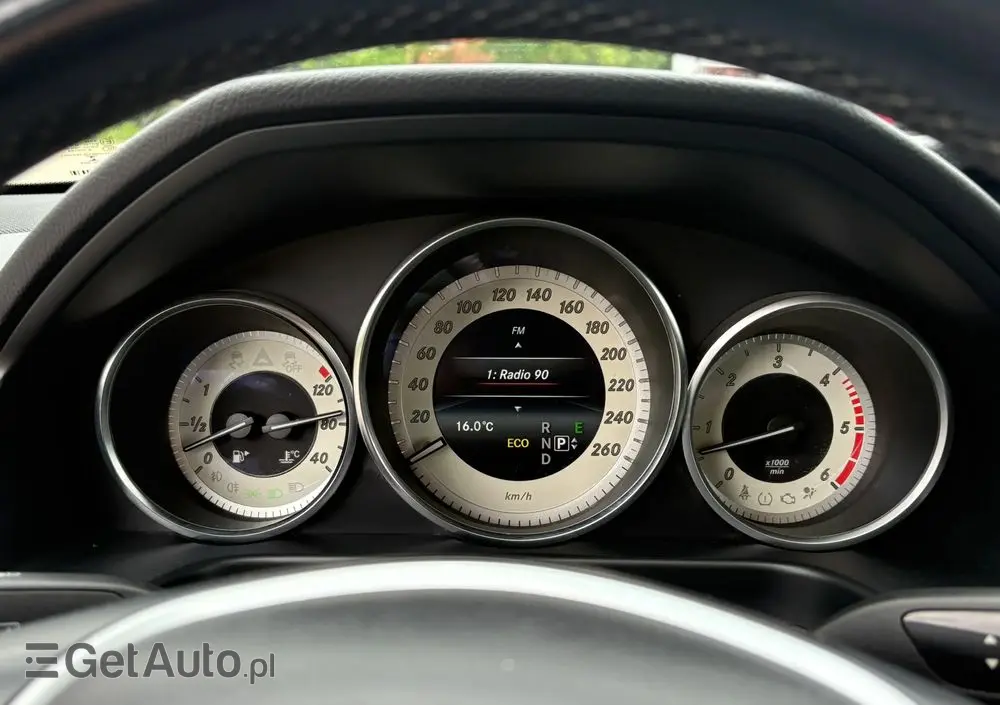 MERCEDES-BENZ Klasa E 300 T BlueTEC 9G-TRONIC