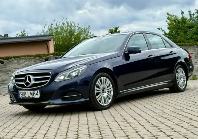 MERCEDES-BENZ Klasa E 300 T BlueTEC 9G-TRONIC