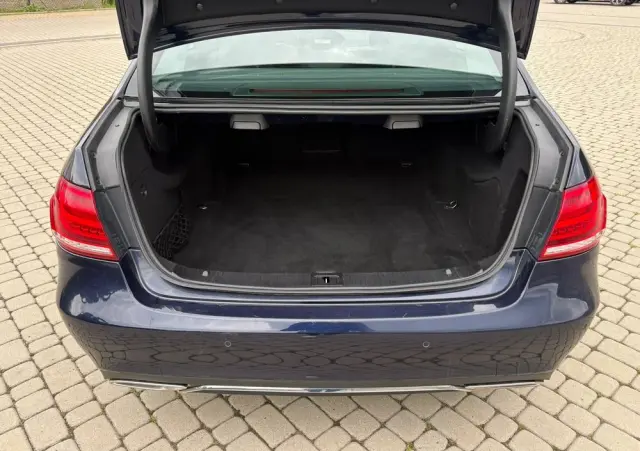 MERCEDES-BENZ Klasa E 300 T BlueTEC 9G-TRONIC