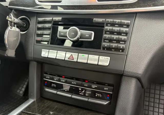 MERCEDES-BENZ Klasa E 300 T BlueTEC 9G-TRONIC