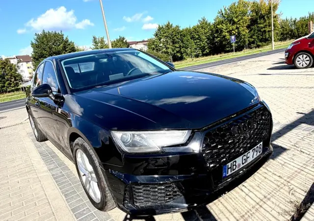AUDI A4 Limousine 