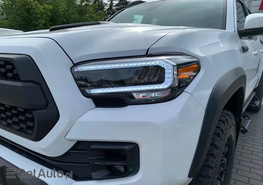 TOYOTA Tacoma 
