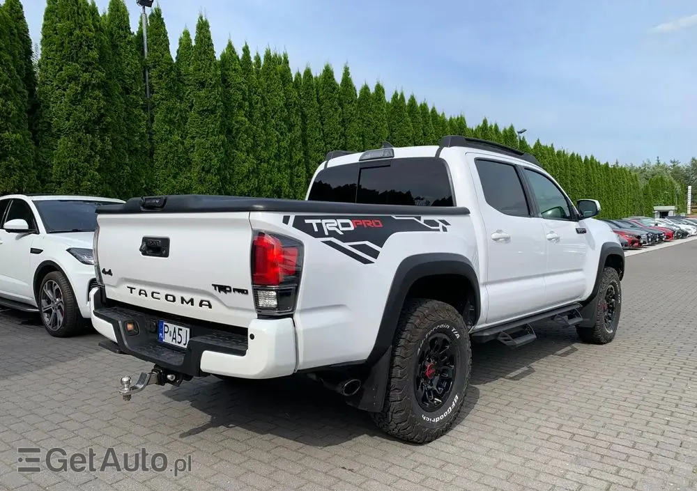 TOYOTA Tacoma 