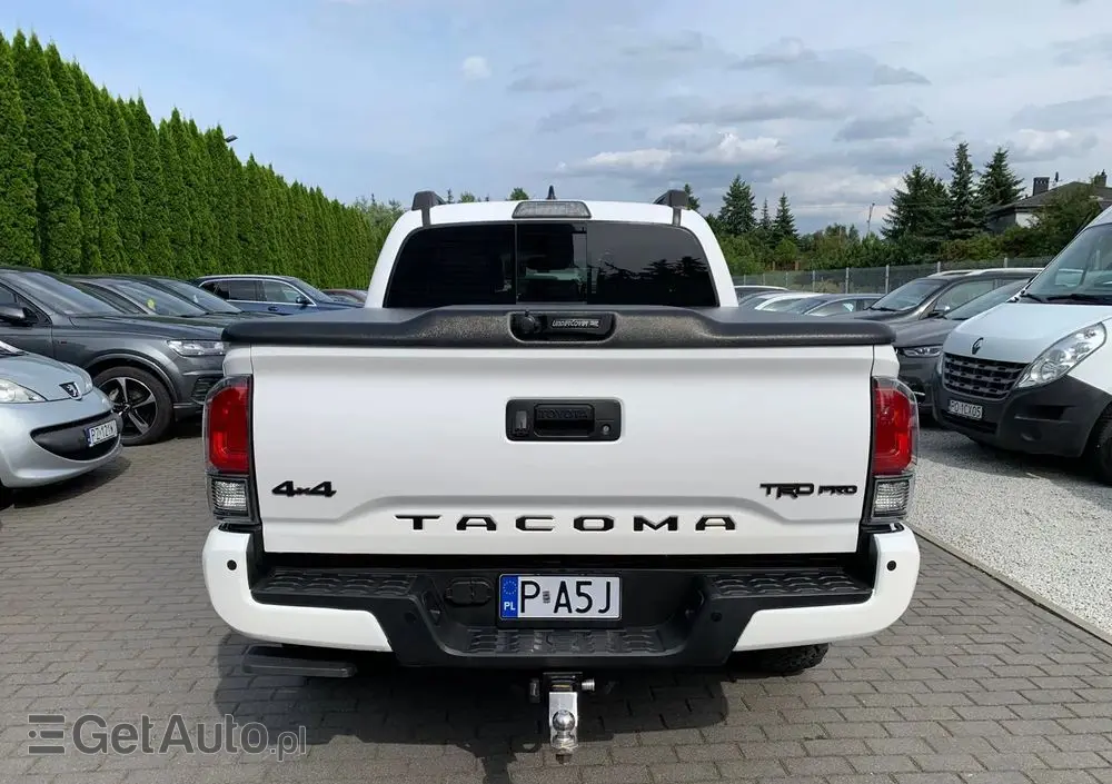 TOYOTA Tacoma 