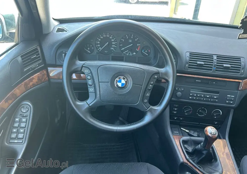 BMW Seria 5 520i