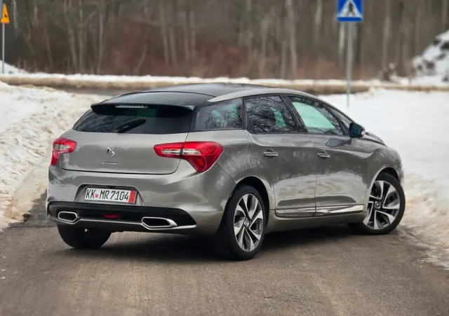 CITROËN DS5 HDi 165 SportChic