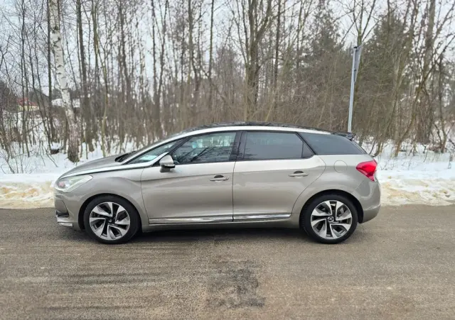 CITROËN DS5 HDi 165 SportChic