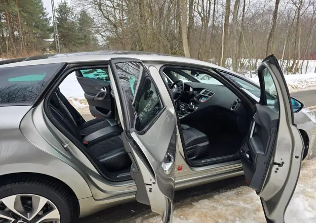 CITROËN DS5 HDi 165 SportChic