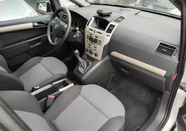 OPEL Zafira 1.8 Catch me