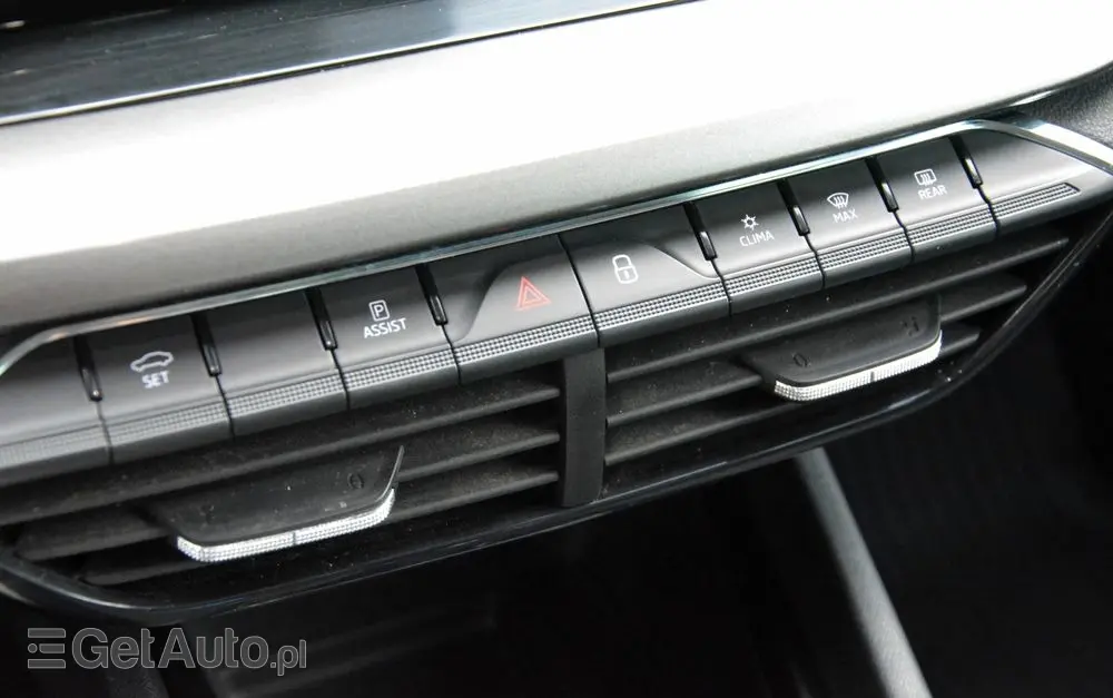 SKODA Octavia 1.5 TSI ACT Ambition