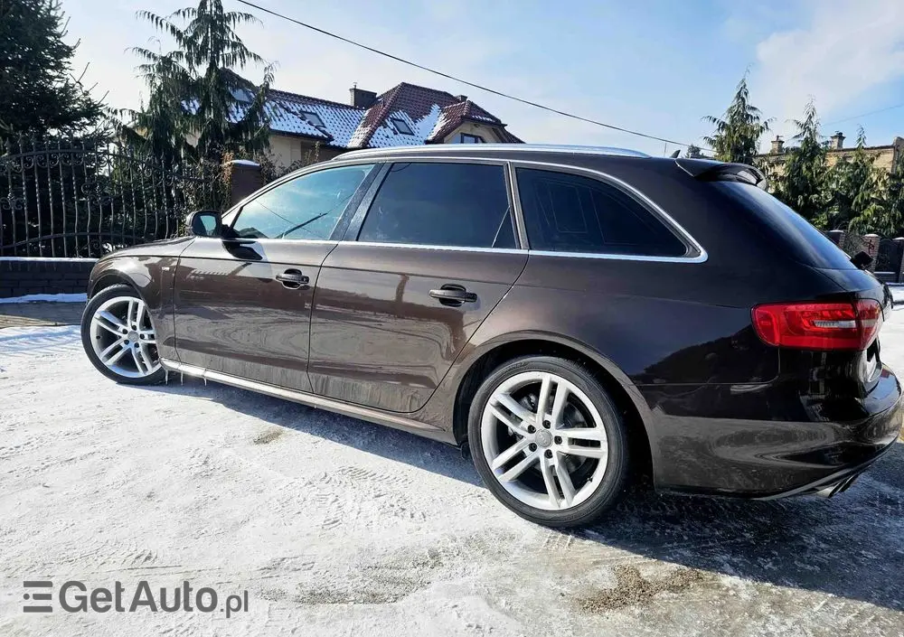 AUDI A4 Avant 2.0 TDI DPF quattro S line Sportpaket