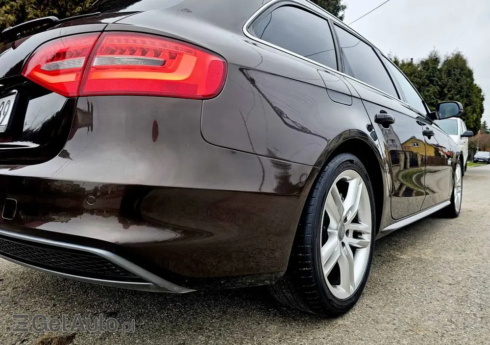 AUDI A4 Avant 2.0 TDI DPF quattro S line Sportpaket