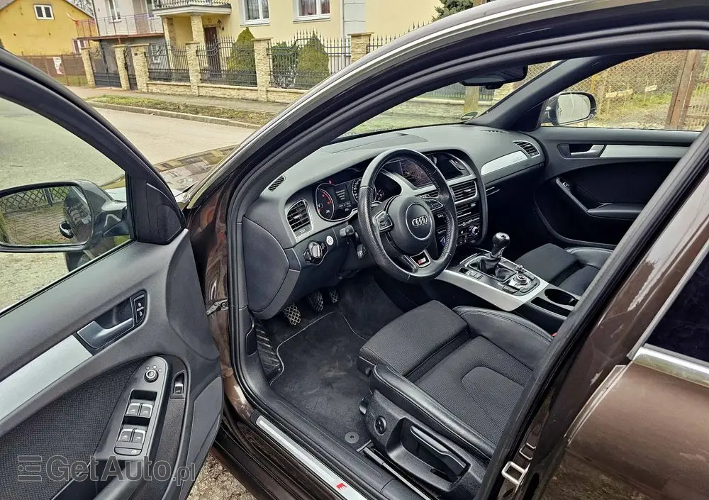 AUDI A4 Avant 2.0 TDI DPF quattro S line Sportpaket